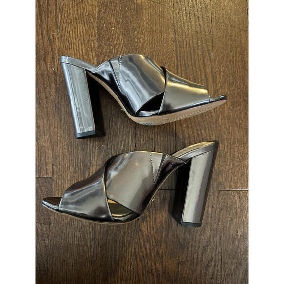 DISCOUNT SHIPPING NWT Schutz Womens Maisie Metallic High Heel Sandals - Picture 8 of 8